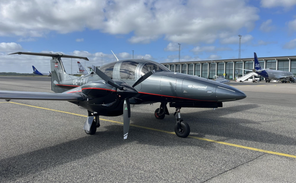 Diamond DA62 OE-FKW auf dem Vorfeld